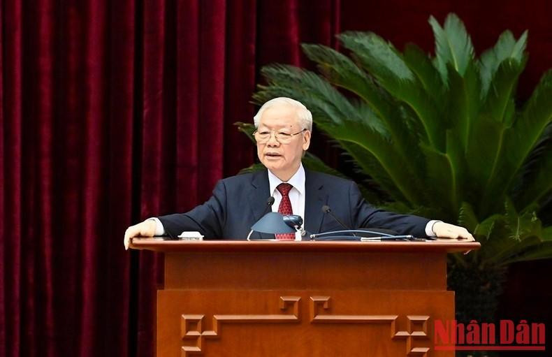 越共中央总书记阮富仲主持会议。 越共中央总书记阮富仲主持会议。