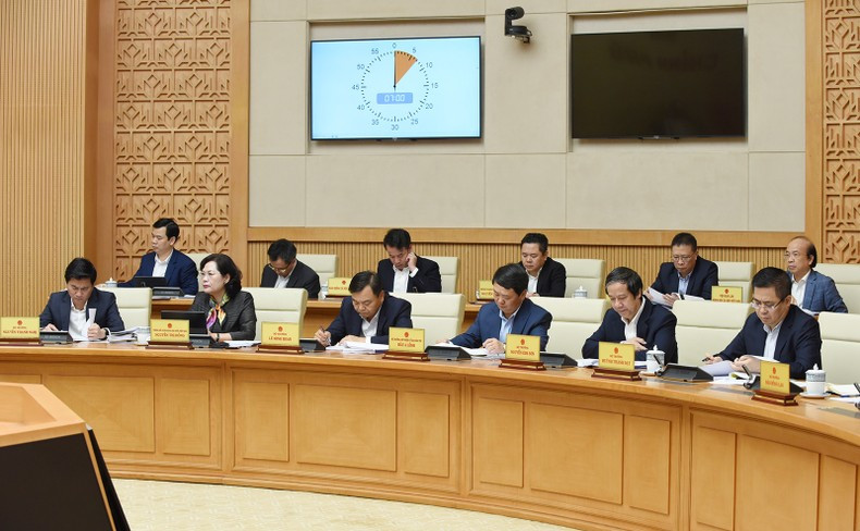 各位部长、行长与会。