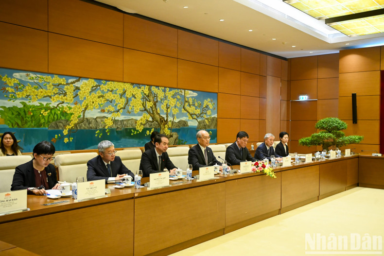 中共中央委员、中国首席大法官、中国最高人民法院院长张军和中国最高人民法院代表团与会。 中共中央委员、中国首席大法官、中国最高人民法院院长张军和中国最高人民法院代表团与会。