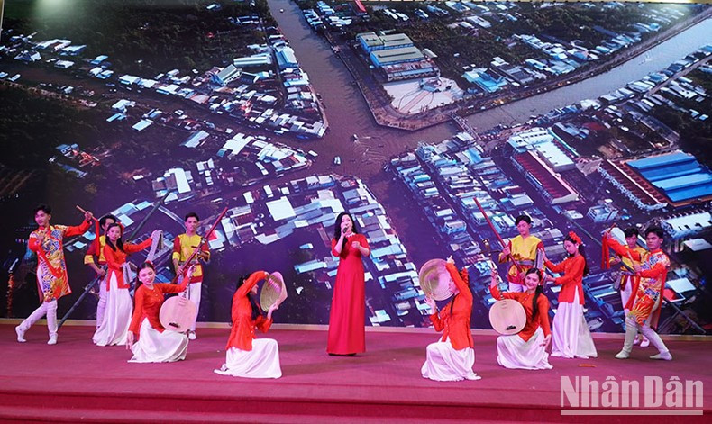 文艺节目。 文艺节目。