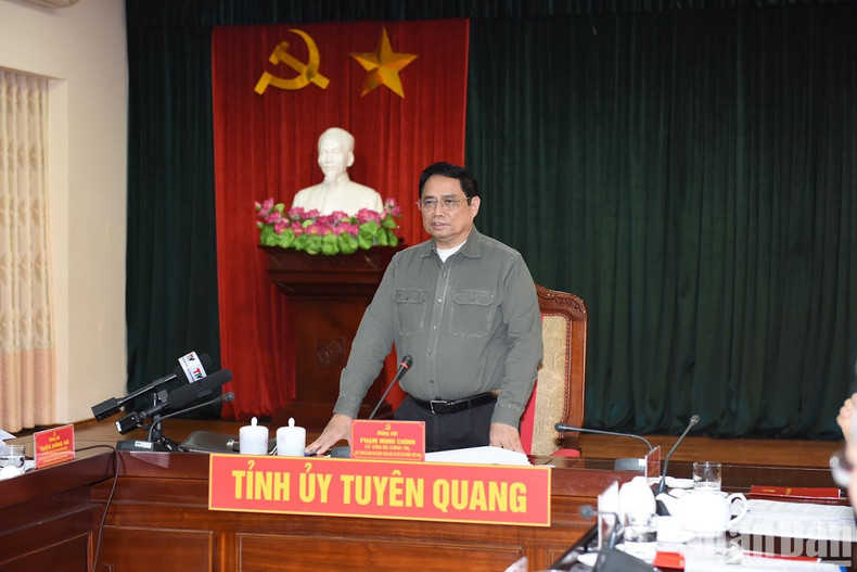 范明正总理1月25日下午同富寿省和宣光省领导举行工作会议。 范明正总理1月25日下午同富寿省和宣光省领导举行工作会议。