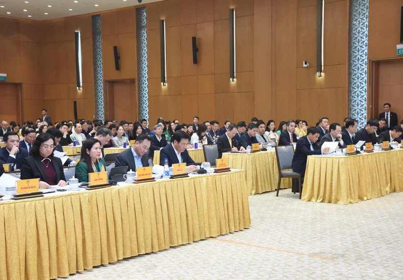 与会代表。 与会代表。