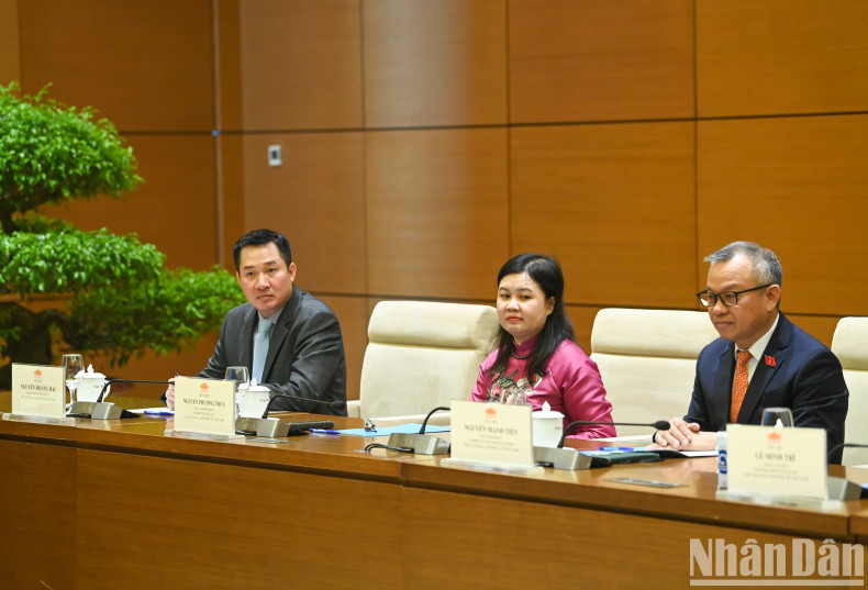 越南代表团。 越南代表团。