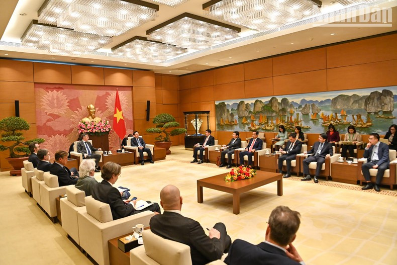 会见场景。 会见场景。