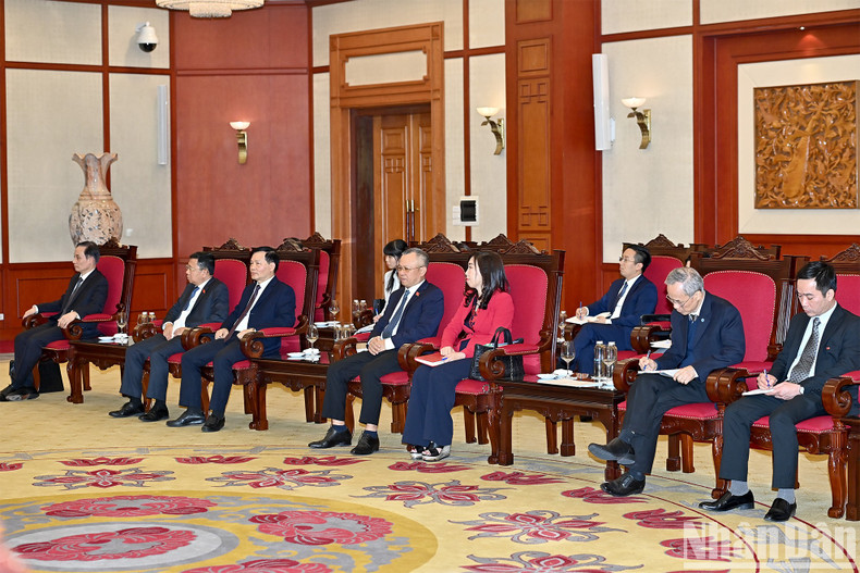 越南代表团。 越南代表团。