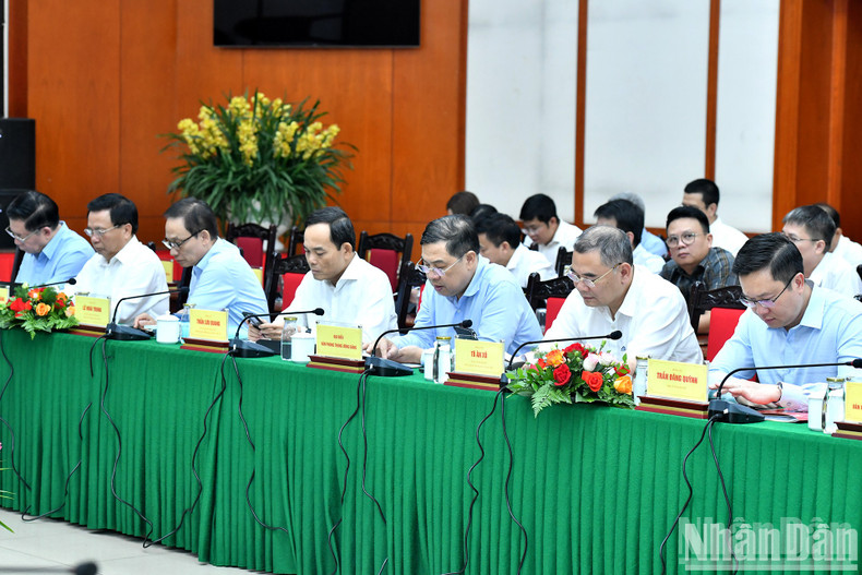 越共中央总书记苏林同越共中央组织部举行工作会议【组图】 ảnh 6