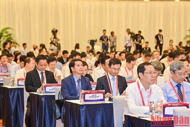 各位代表、专家、科学家出席论坛开幕式。 各位代表、专家、科学家出席论坛开幕式。