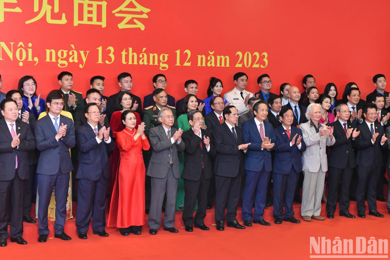 越中友好人士及青年代表。 越中友好人士及青年代表。