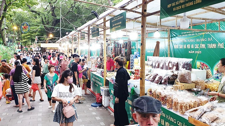 近期举办的多项贸促活动，有助于刺激国内消费。 （海南 摄）