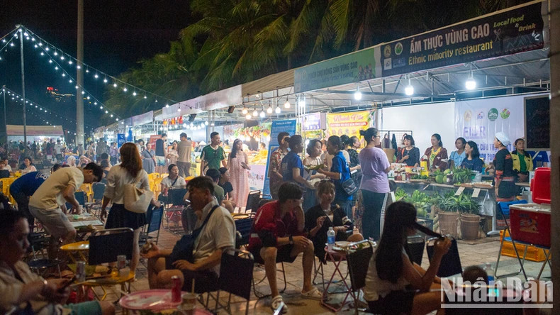 美食交流空间。
