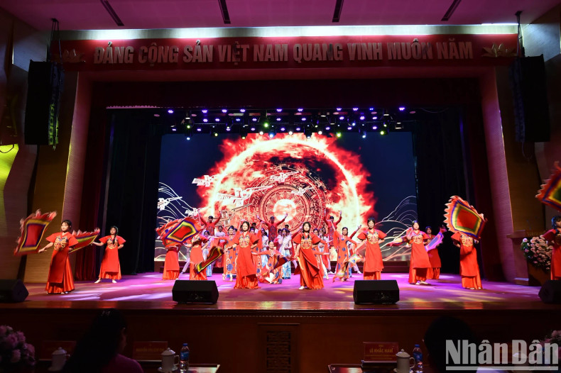 富有越南文化本色的文艺节目。