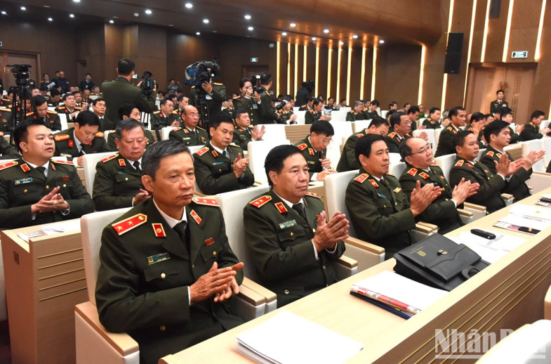 与会代表。 与会代表。