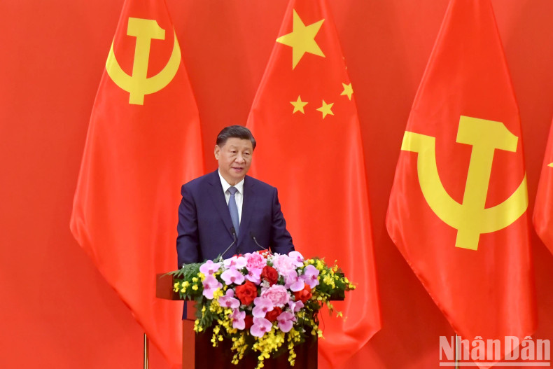 中共中央总书记、中国国家主席习近平在见面会上发表讲话。 中共中央总书记、中国国家主席习近平在见面会上发表讲话。