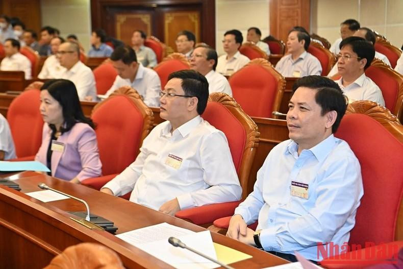 与会代表。 与会代表。