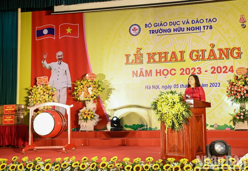 越南国会主席王廷惠出席T78友谊学校开学典礼【组图】 ảnh 6 越南国会主席王廷惠出席T78友谊学校开学典礼【组图】 ảnh 6