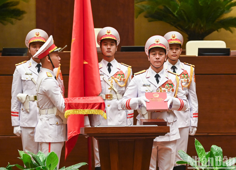 宣誓就职仪式。