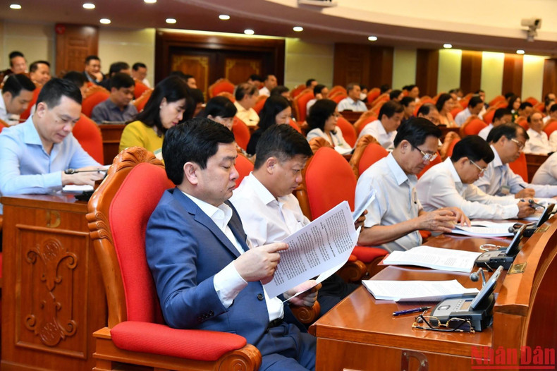 与会代表。 与会代表。