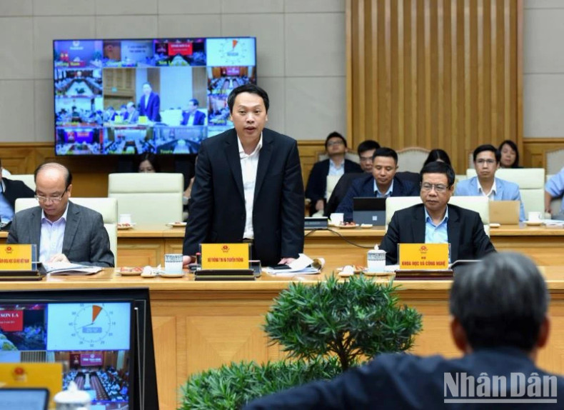 通信传媒部领导发言。 通信传媒部领导发言。