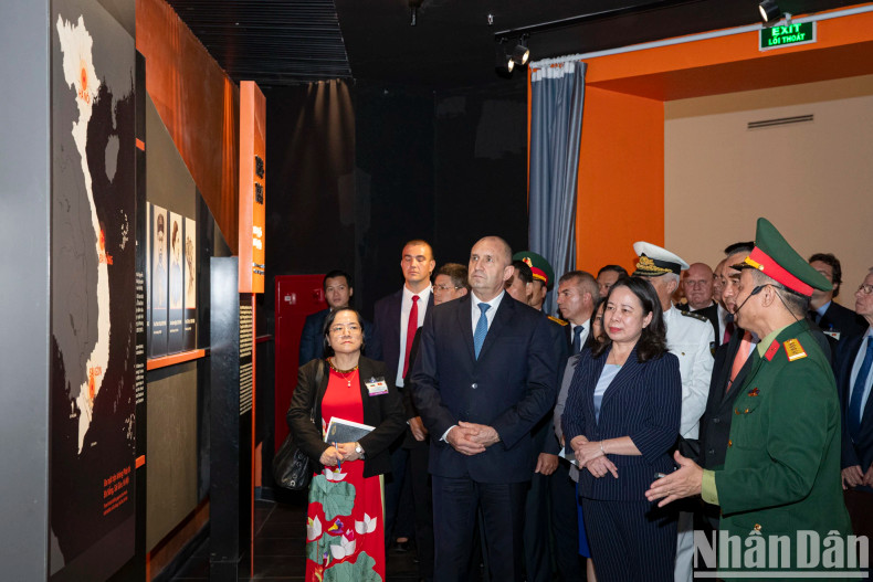 越南军事历史博物馆展示和保存约15万件文物。