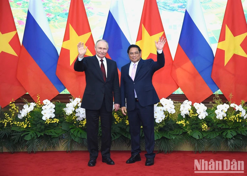 越南政府总理范明正和俄罗斯联邦总统弗拉基米尔·普京。 越南政府总理范明正和俄罗斯联邦总统弗拉基米尔·普京。