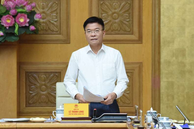 政府副总理、国家教育培训改革创新委员会副主席黎成龙在会上发表讲话。 政府副总理、国家教育培训改革创新委员会副主席黎成龙在会上发表讲话。