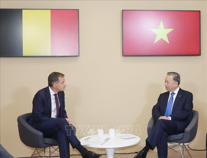 苏林总书记、国家主席会见比利时首相亚历山大·德克罗。 苏林总书记、国家主席会见比利时首相亚历山大·德克罗。