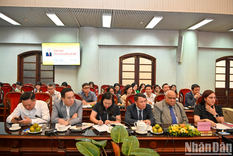 与会代表。 与会代表。