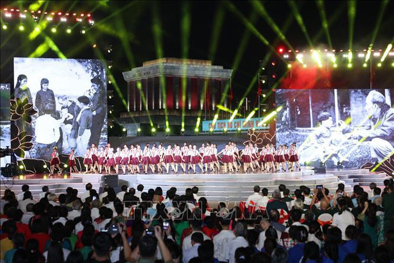 艺术表演节目。(图片来源:越通社) 艺术表演节目。(图片来源:越通社)