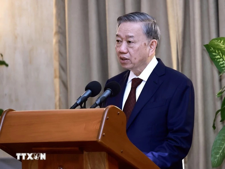 越共中央总书记、国家主席苏林会见古巴人民和青年代表时发表讲话。(图片来源:越通社) 越共中央总书记、国家主席苏林会见古巴人民和青年代表时发表讲话。(图片来源:越通社)