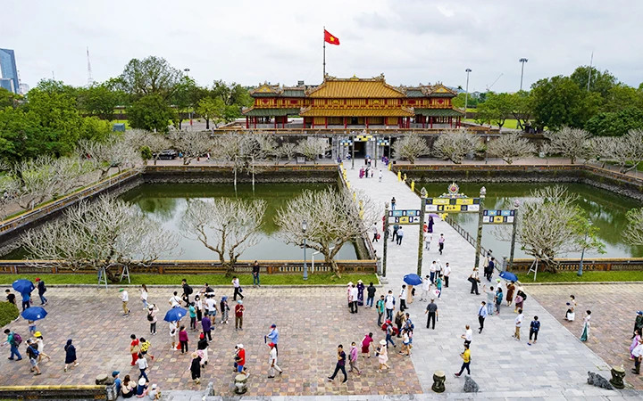 顺化古都遗迹吸引众多游客前来参观体验。 顺化古都遗迹吸引众多游客前来参观体验。