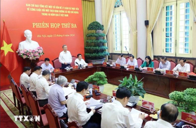 会议听取了中央政治局公布关于健全指导委员会和成员补充的决定书。据决定书,国家主席苏林将担任指导委员会主任;梁强同志担任指导委员会常务副主任。 会议听取了中央政治局公布关于健全指导委员会和成员补充的决定书。据决定书,国家主席苏林将担任指导委员会主任;梁强同志担任指导委员会常务副主任。