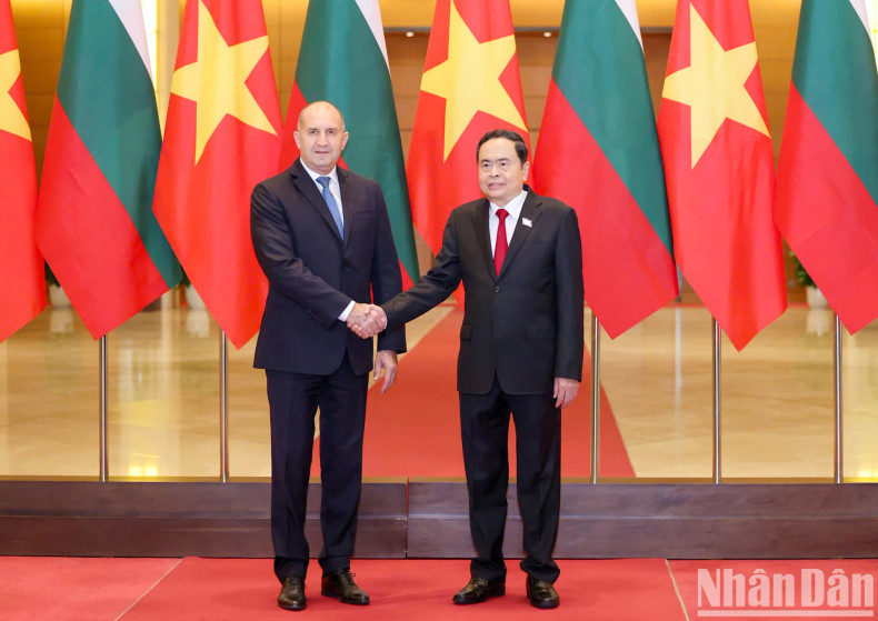 越南国会主席陈青敏和保加利亚总统鲁门·拉德夫。