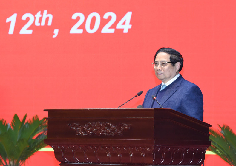 范明正总理在活动上发表讲话。