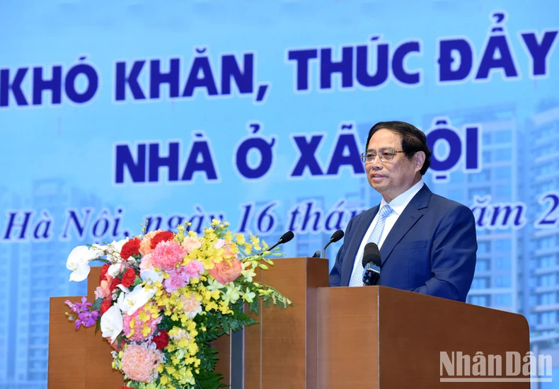 范明正总理明确提出，为了实现既定目标，党委和政府需要共同参与，国家、人民和企业共同努力。发展保障性住房和工人住房是经济社会发展政策的重要内容。