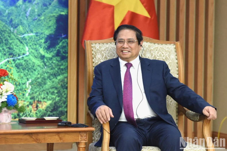 范明正总理在会见时发表讲话。