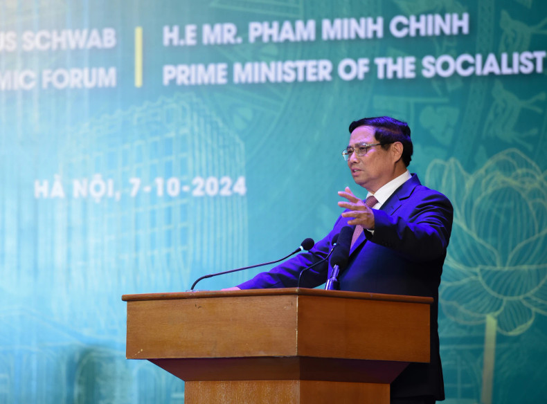 范明正总理高度评价克劳斯·施瓦布教授所予以越南的感情。 范明正总理高度评价克劳斯·施瓦布教授所予以越南的感情。