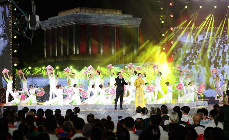 艺术表演节目。(图片来源:越通社) 艺术表演节目。(图片来源:越通社)