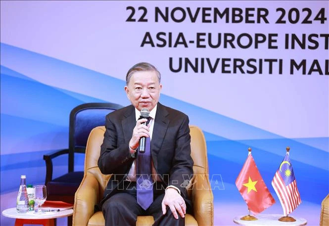 越共中央总书记苏林在马来西亚国立大学发表讲话。(图片来源:越通社) 越共中央总书记苏林在马来西亚国立大学发表讲话。(图片来源:越通社)