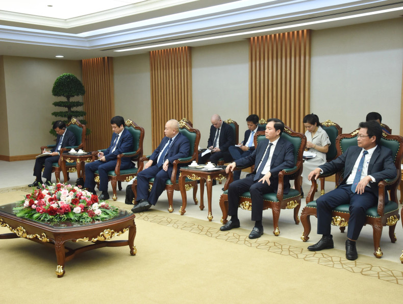 越南政府各部委、行业、企业代表出席会见。 越南政府各部委、行业、企业代表出席会见。