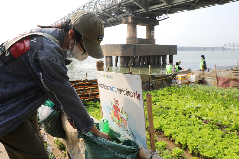 塑料袋放置在指定区域,不会排放到环境中。 塑料袋放置在指定区域,不会排放到环境中。