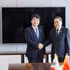 越南国会主席陈青敏会见韩越友好议员小组主席文振硕。（图片来源：越通社）