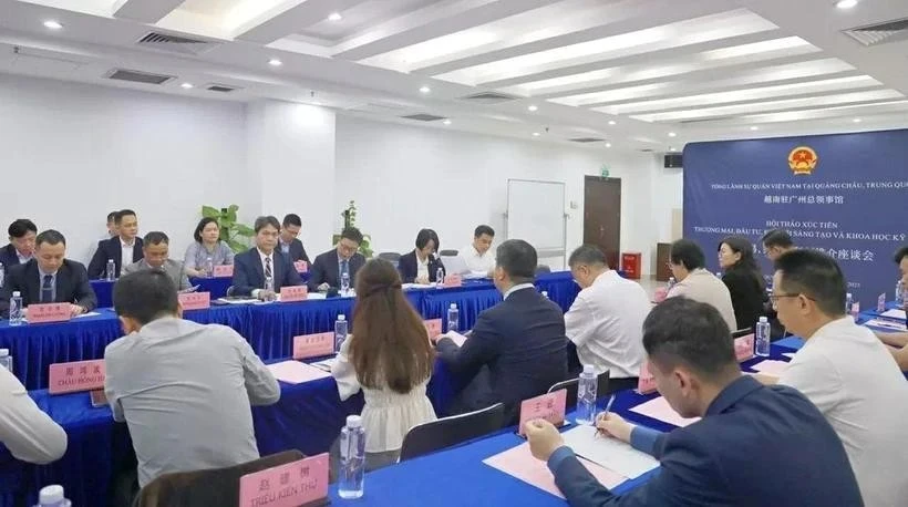 座谈会场景。（图片来源：越通社）