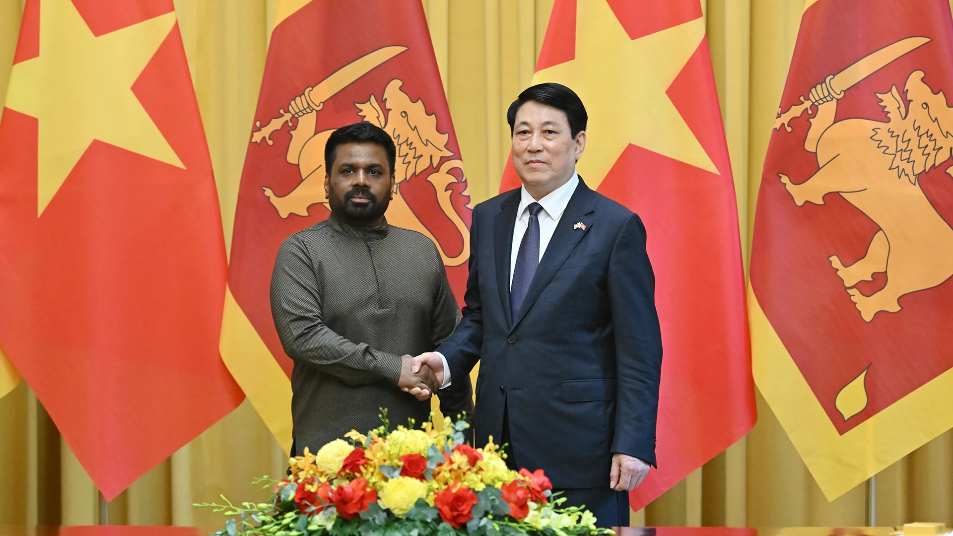 梁强主席和斯里兰卡总统阿努拉·库马拉·迪萨纳亚克。