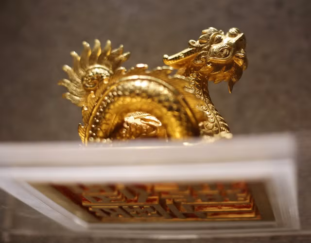国家历史博物馆首次展出越南国家宝物（组图） ảnh 8