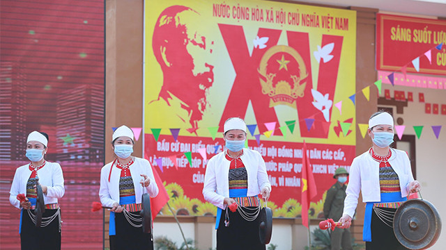 热闹非凡越南换届选举日（组图） ảnh 13