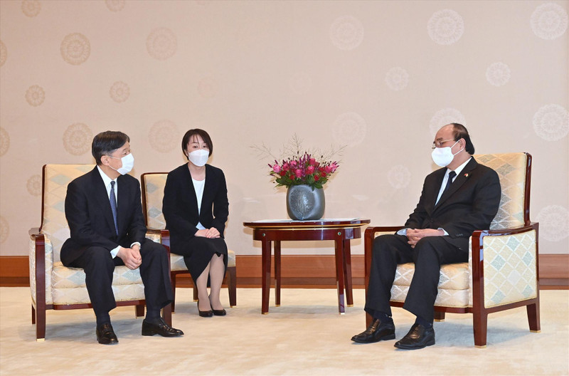 越南国家主席阮春福会见日本德仁天皇。