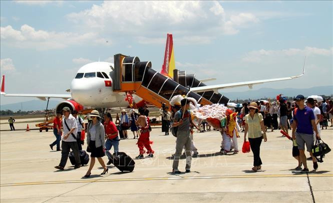 附图：各航空公司继续调整航班执行计划。