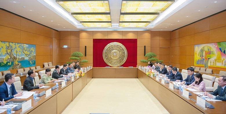 会谈全景。