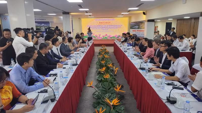 论坛场景。（图片来源：经济时报）