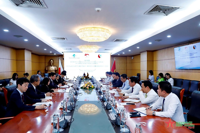 会谈场景。（图片来源：越南人民军队报）